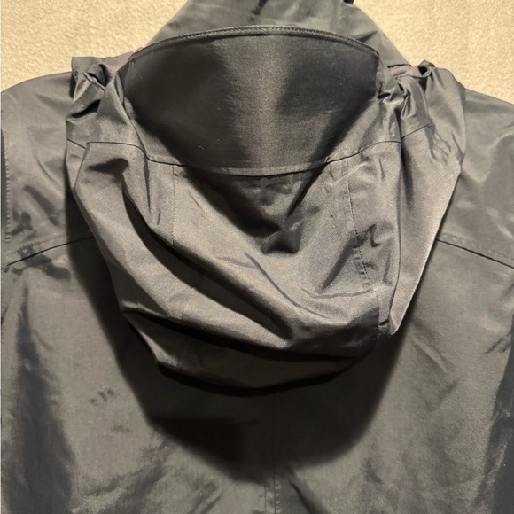 lululemon athletica Women's Black Raincoat - Picture 6 of 9
